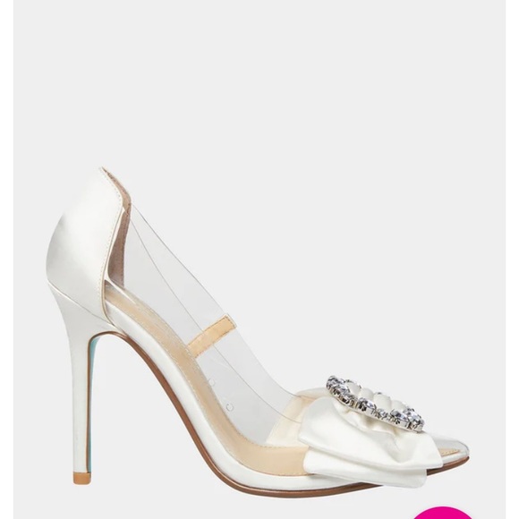 NWOT Blue By Betsey Johnson Moxie Cream Wedding Heels - Picture 5 of 7